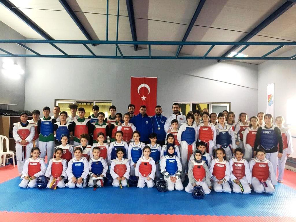 Büyükşehir\'in sporcusu Antep\'ten başarıyla döndü