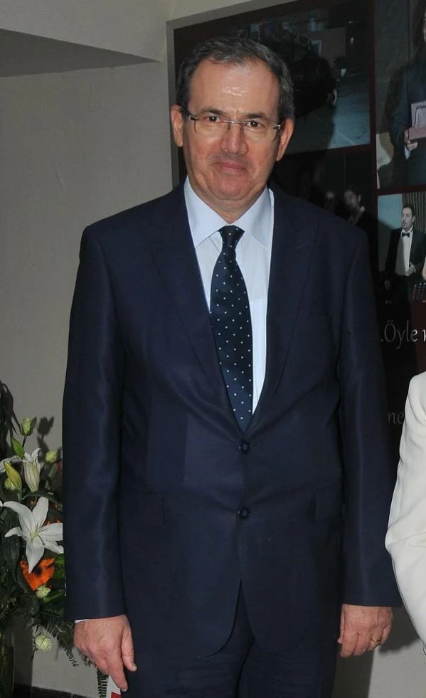 Fırat Çakıroğlu davası duruşması, eski rektör kendini iyi hissetmeyince ertelendi