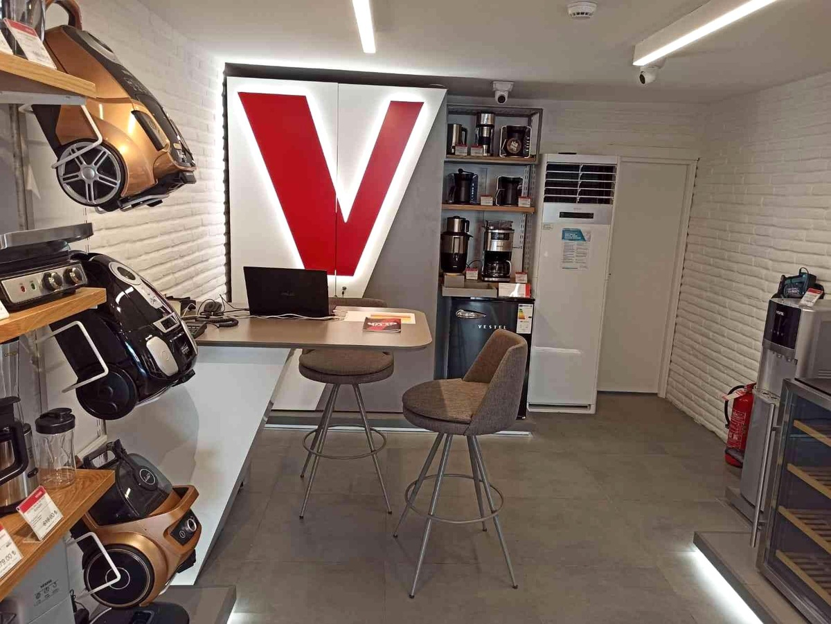 İzmir\'in yeni Vestel Ekspres\'i Çankaya Konak\'ta açıldı