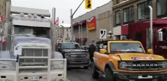 Kanadalı kamyoncular aşı zorunluluğunu protesto etti