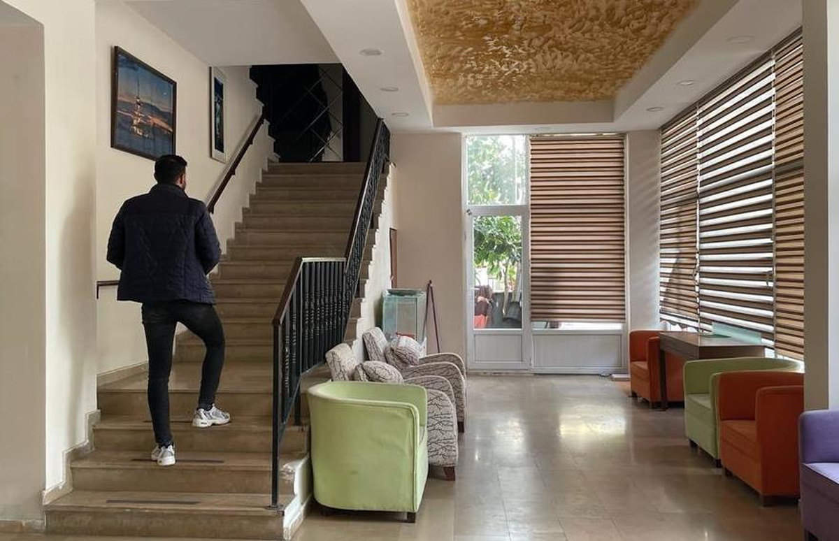 Marmaris\'te evsiz vatandaşlar otellere yerleştirildi