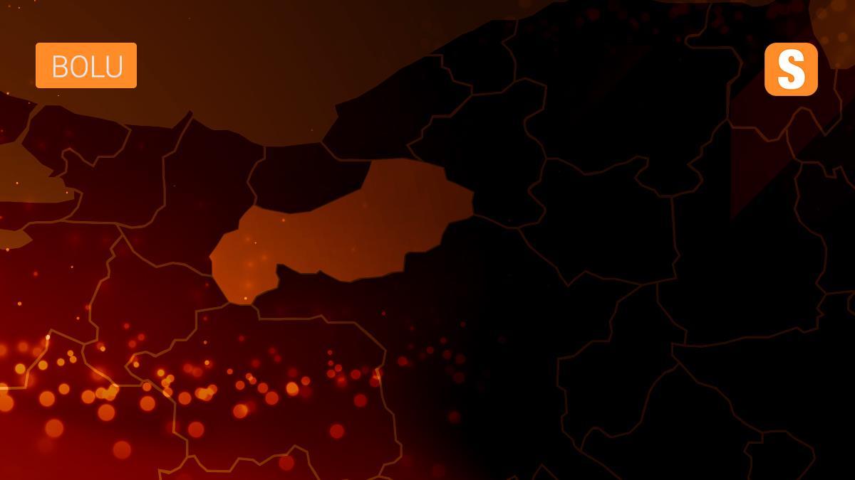 Muş\'ta bir köy kara gömüldü, açtıkları tünellerle ulaşımı sağlıyorlar