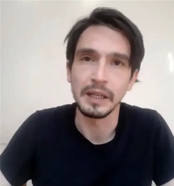 Trans Olan Ahmet Melih Yılmaz'ın Annesi Arif Hür'e Konuştu