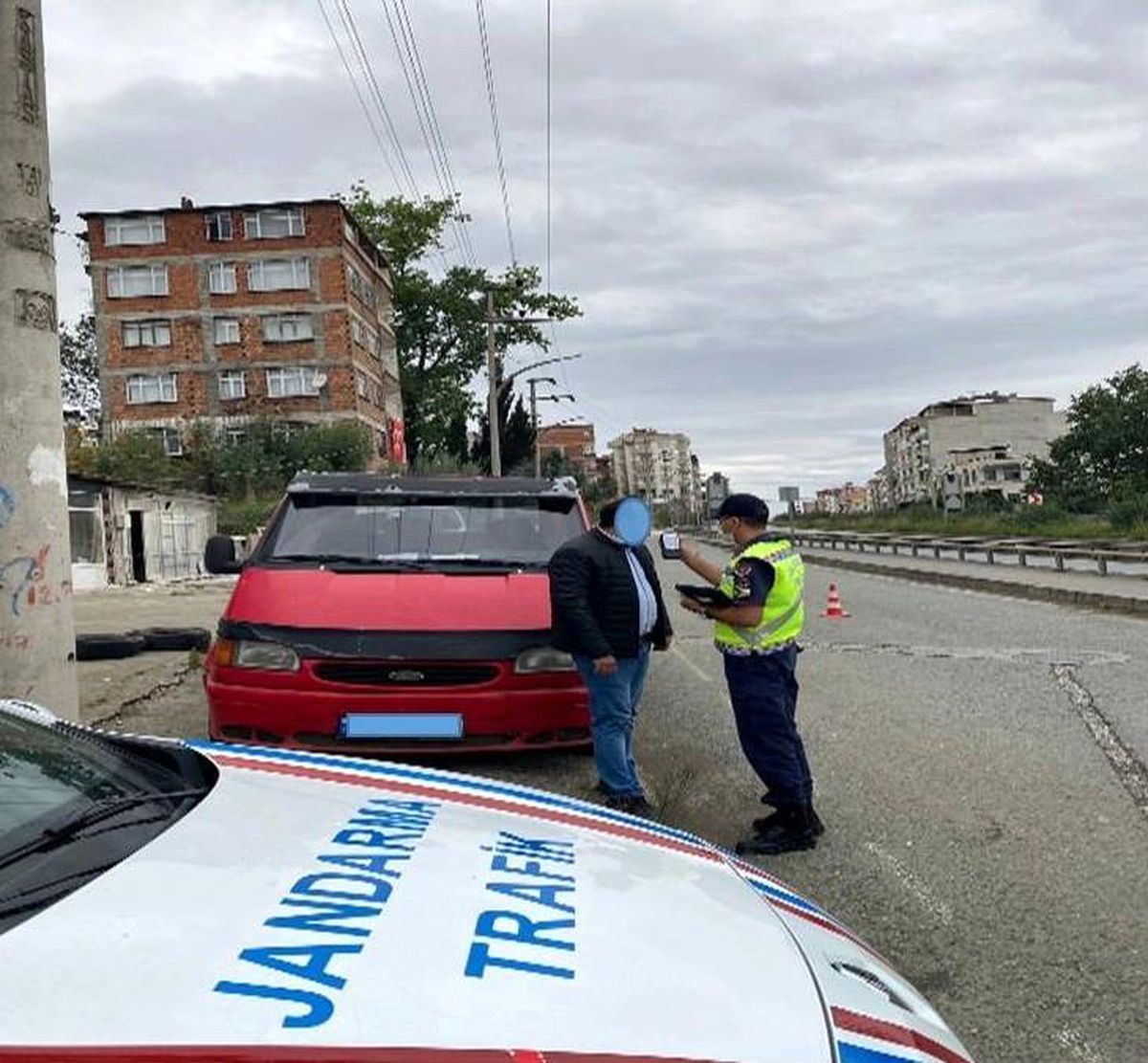 Uyuşturucu kullanan araç sürücüleri \'Uyuşturucu tespit cihazı\' ile tespit ediliyor