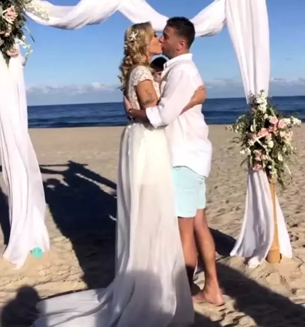 Yeşim Erçetin Sessiz Sedasız Evlendi! İşte Eşi...