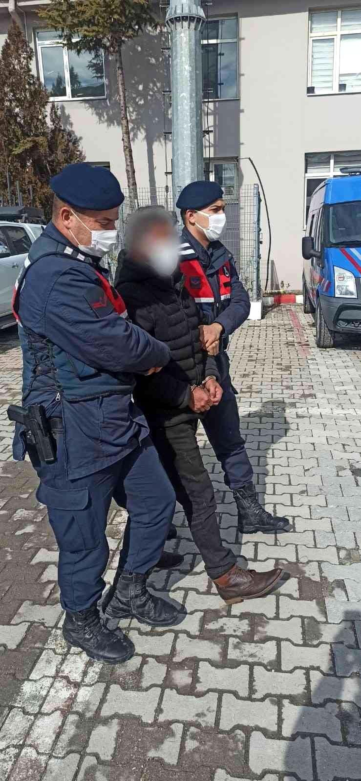 108 bin TL\'lik hırsızlık yapan şüpheli aynı gün yakalandı