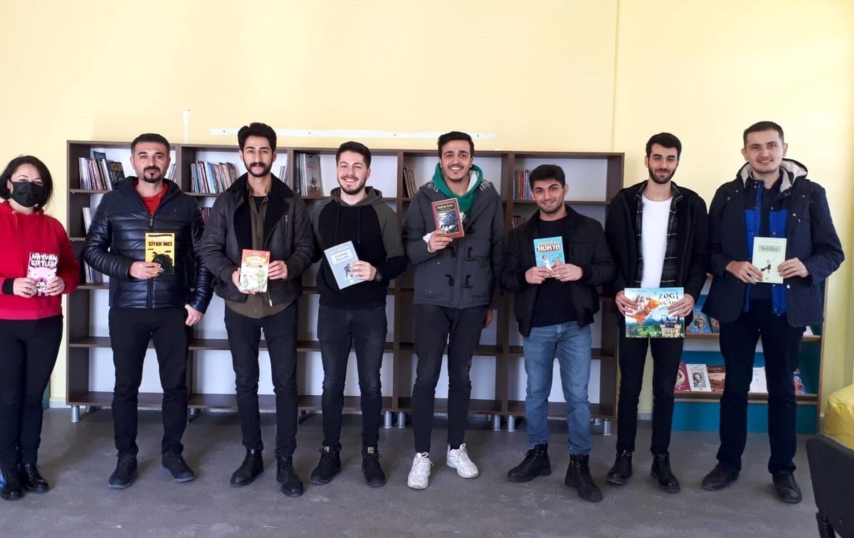 ADÜ öğrencileri kırsal mahallelerdeki okullara kütüphane kuruyor