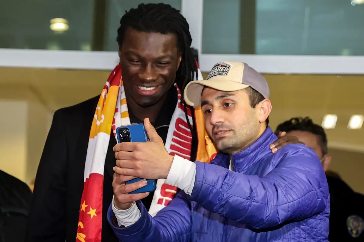 Bafetimbi Gomis, Galatasaray için İstanbul\'da