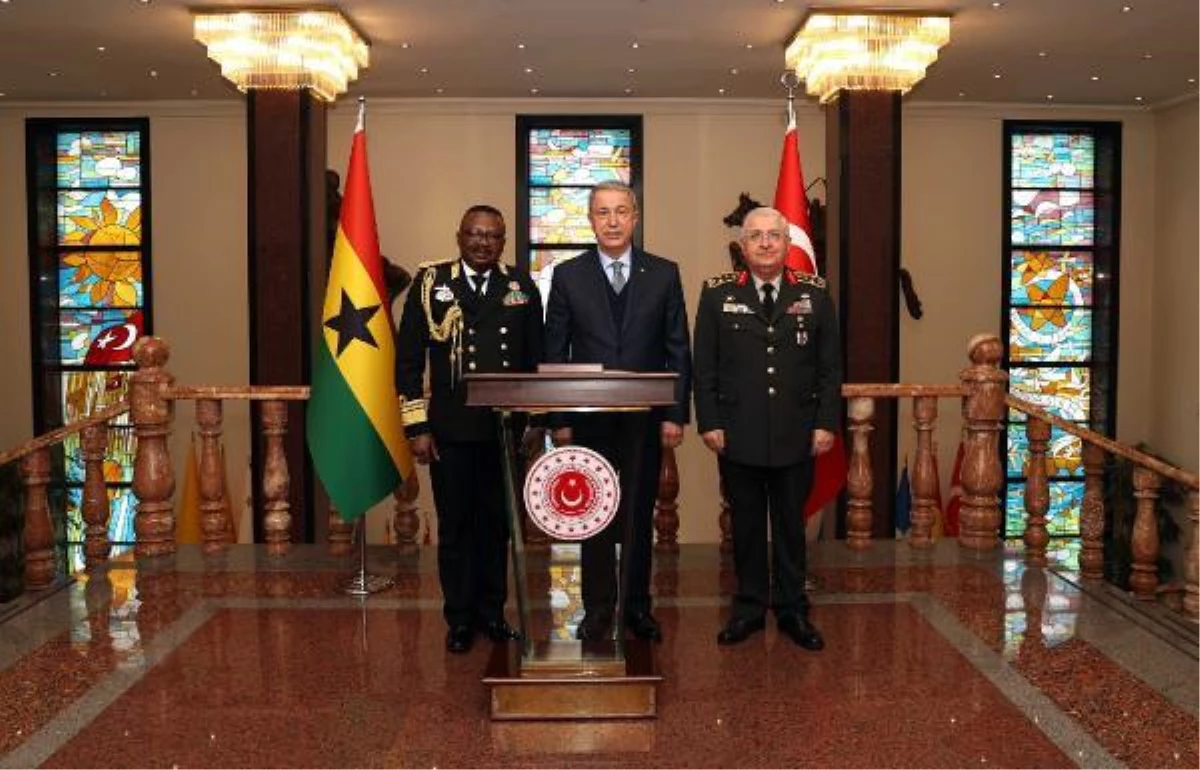 Son dakika haberi | Bakan Akar, Gana Genelkurmay Başkanı Amoama\'yı kabul etti