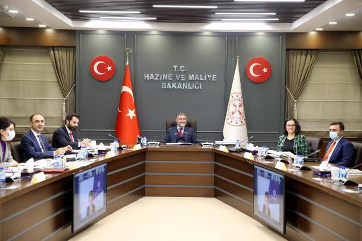 Bakan Nebati, Avrupa İmar ve Kalkınma Bankası Başkanı ile görüştü