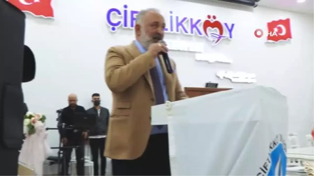 Belediye işçileri maaş zammını Başkan Silpagar\'la horon teperek kutladı