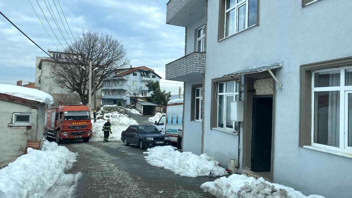 Son dakika haber... Boş dairedeki yangın paniğe sebep oldu