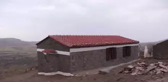 Son dakika haber... Patrik Bartholomeos ile Yunanistan Dışişleri Bakan Yardımcısı Gökçeada'da ayine katıldı