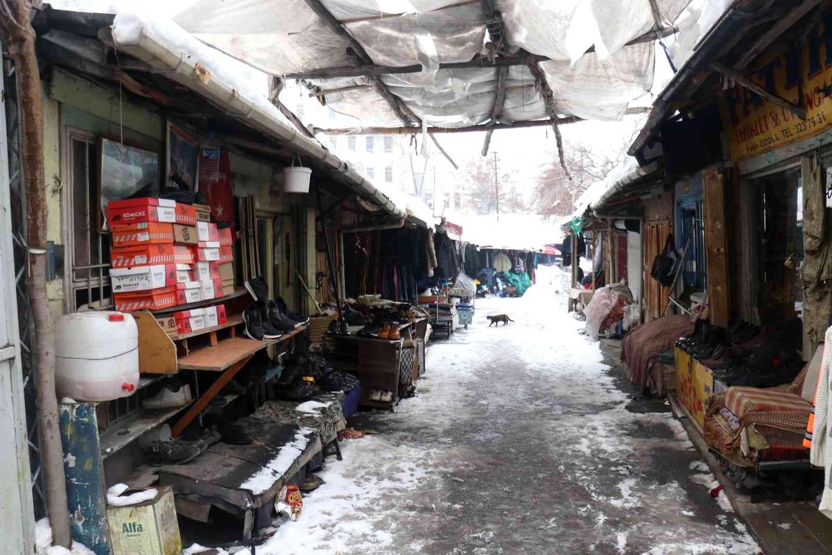 Hırsızların yeni adresi 'Tellal Pazarı'