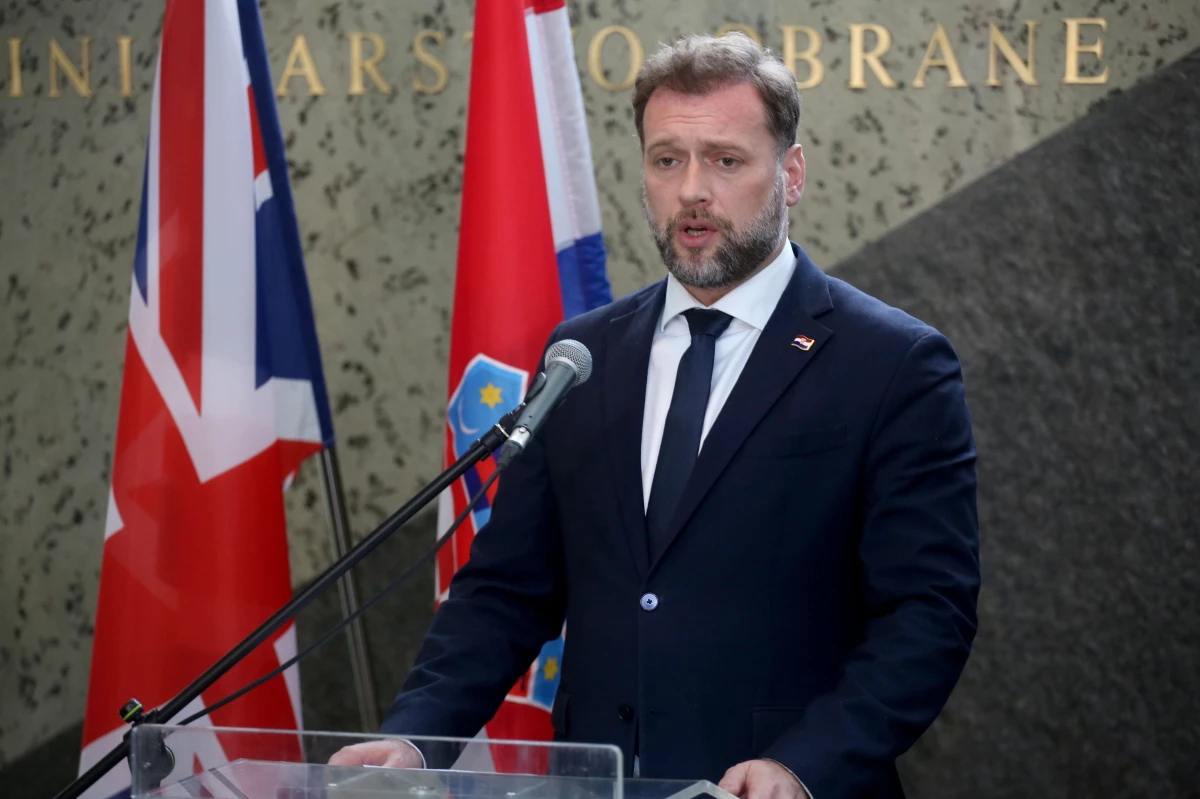 Hırvatistan Savunma Bakanı Mario Banozic, İngiliz mevkidaşı Ben Wallace\'ı ağırladı