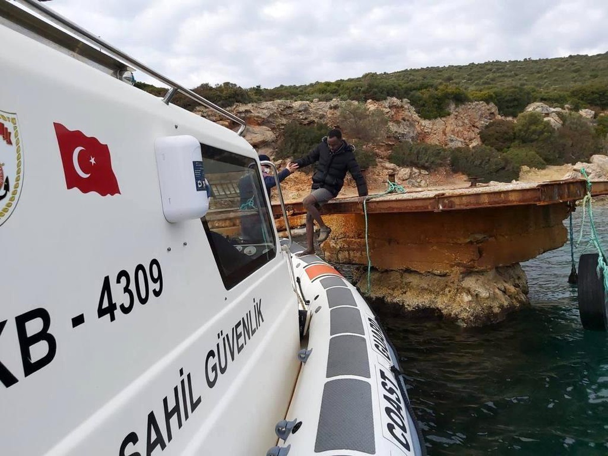 İçişleri Bakanlığı: "İzmir\'de düzensiz göçmenlere yönelik arama kurtarma faaliyetlerine devam edilmektedir"