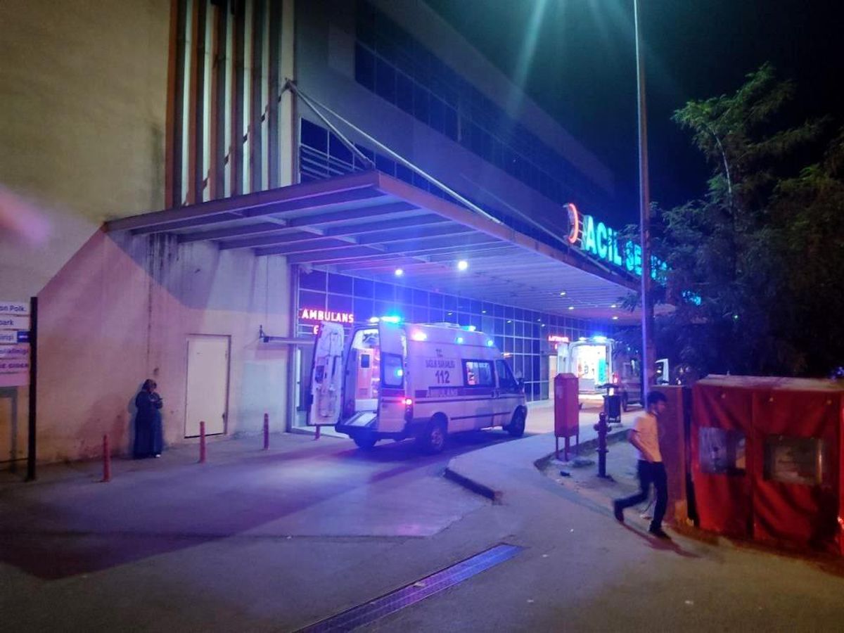 İki grup arasındaki kavgada 2 kişi bıçaklandı