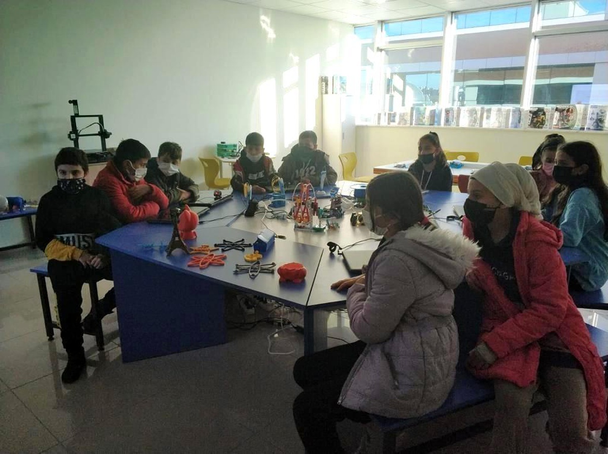 Minikler Genç Akademi\'yi ziyaret etti
