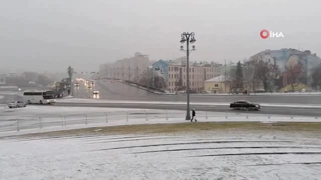 Moskova'da, Kızıl Meydan beyaza büründü