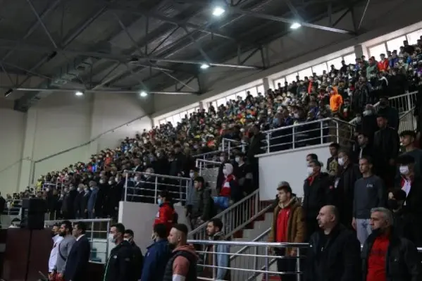 Oral Arslan Genç Erkekler ve Kadınlar Ferdi Boks Şampiyonası başladı