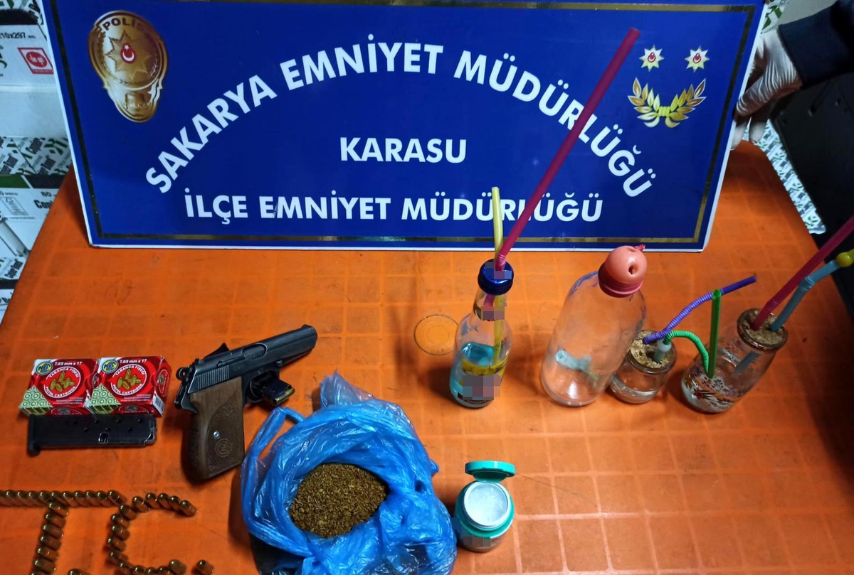 Sakarya\'da 4 farklı adrese eş zamanlı uyuşturucu operasyonu: 4 gözaltı
