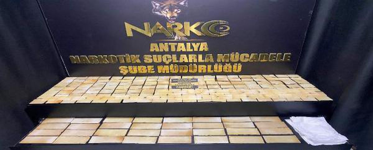 Son dakika haberleri: Antalya\'da 10 uyuşturucu operasyonunda 17 gözaltı