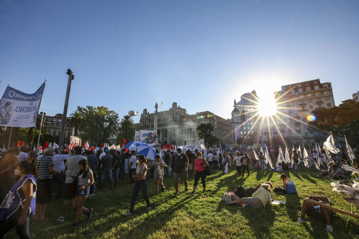 BUENOS AIRES - Arjantin\'de binlerce kişi yargı reformu talebiyle protesto düzenledi