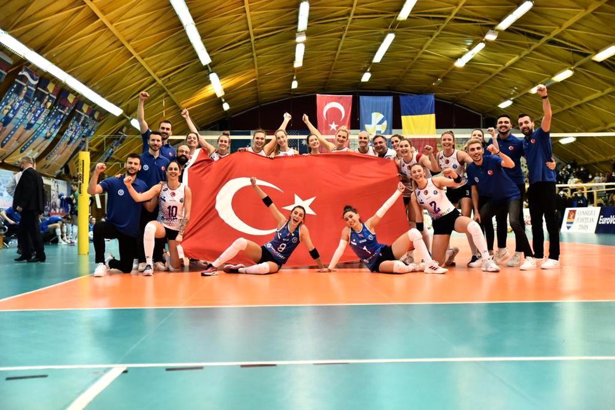 Aydın\'ın Sultanları yarı final biletini aldı