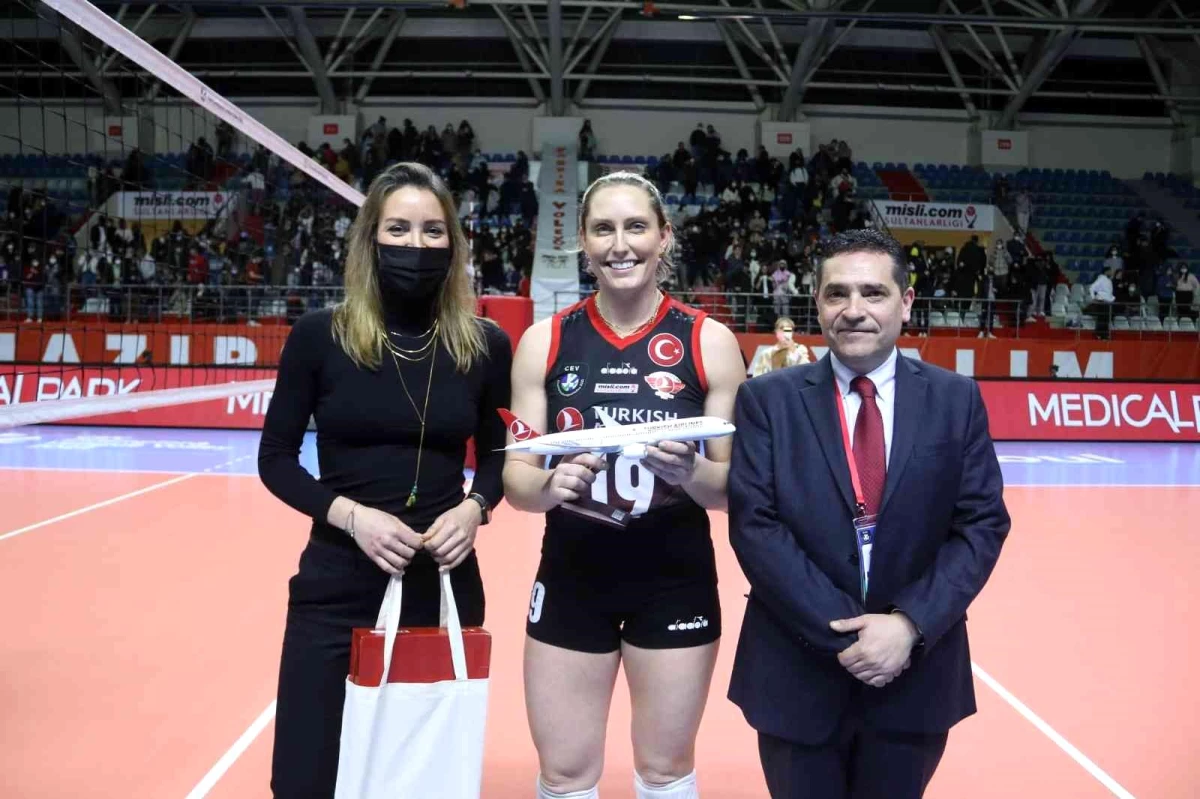 CEV Şampiyonlar Ligi: Türk Hava Yolları: 3 - Igor Gorgonzola Novara: 1