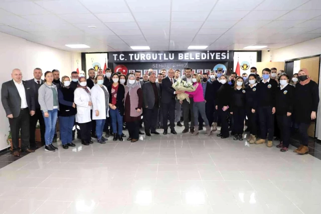 CHP'li belediyeden çalışanlarına hac için ücretli izin hakkı