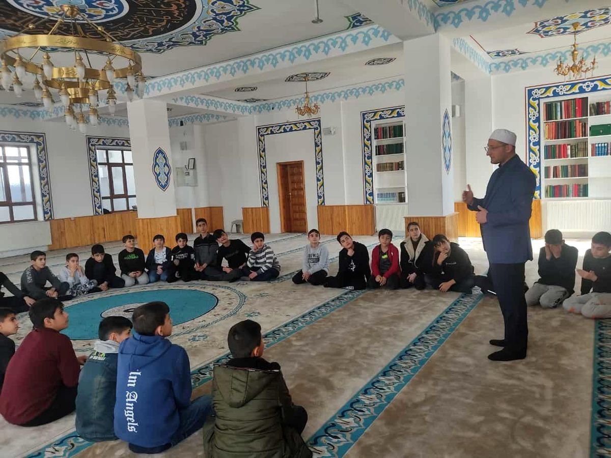 Erciş\'te "Gençliğe Değer Ara Dönem Kampı" başladı