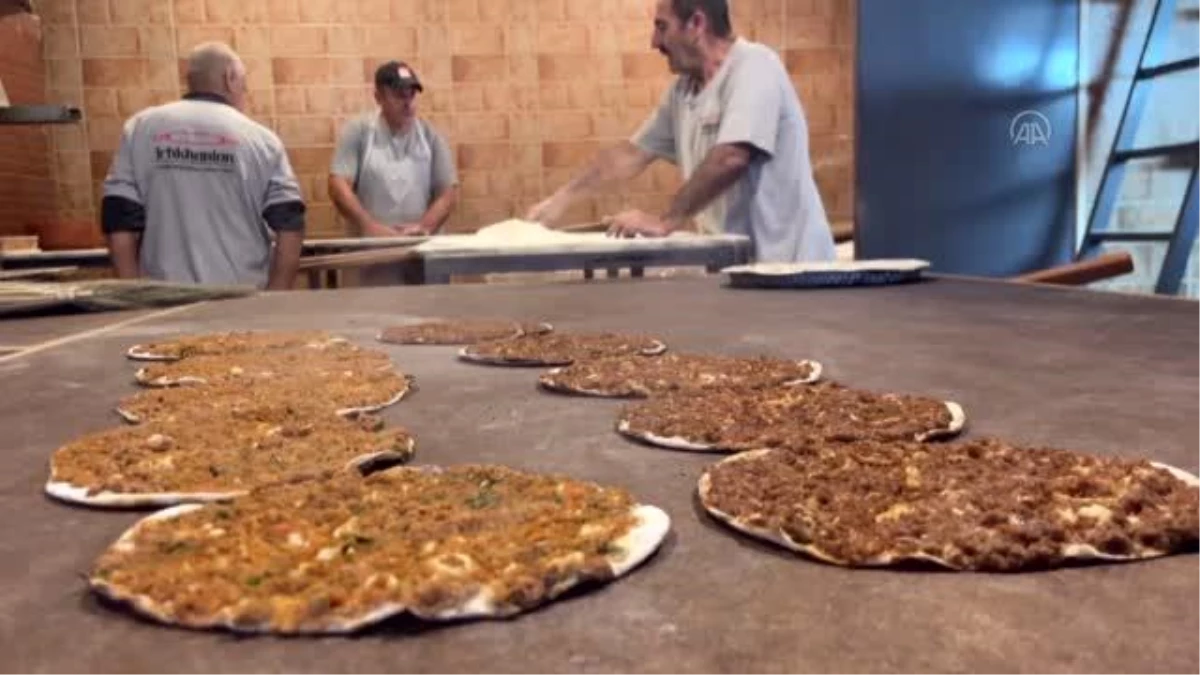 Ermeniler Anadolu mutfağını Türkçe yemek isimleriyle Lübnan\'a taşıdı