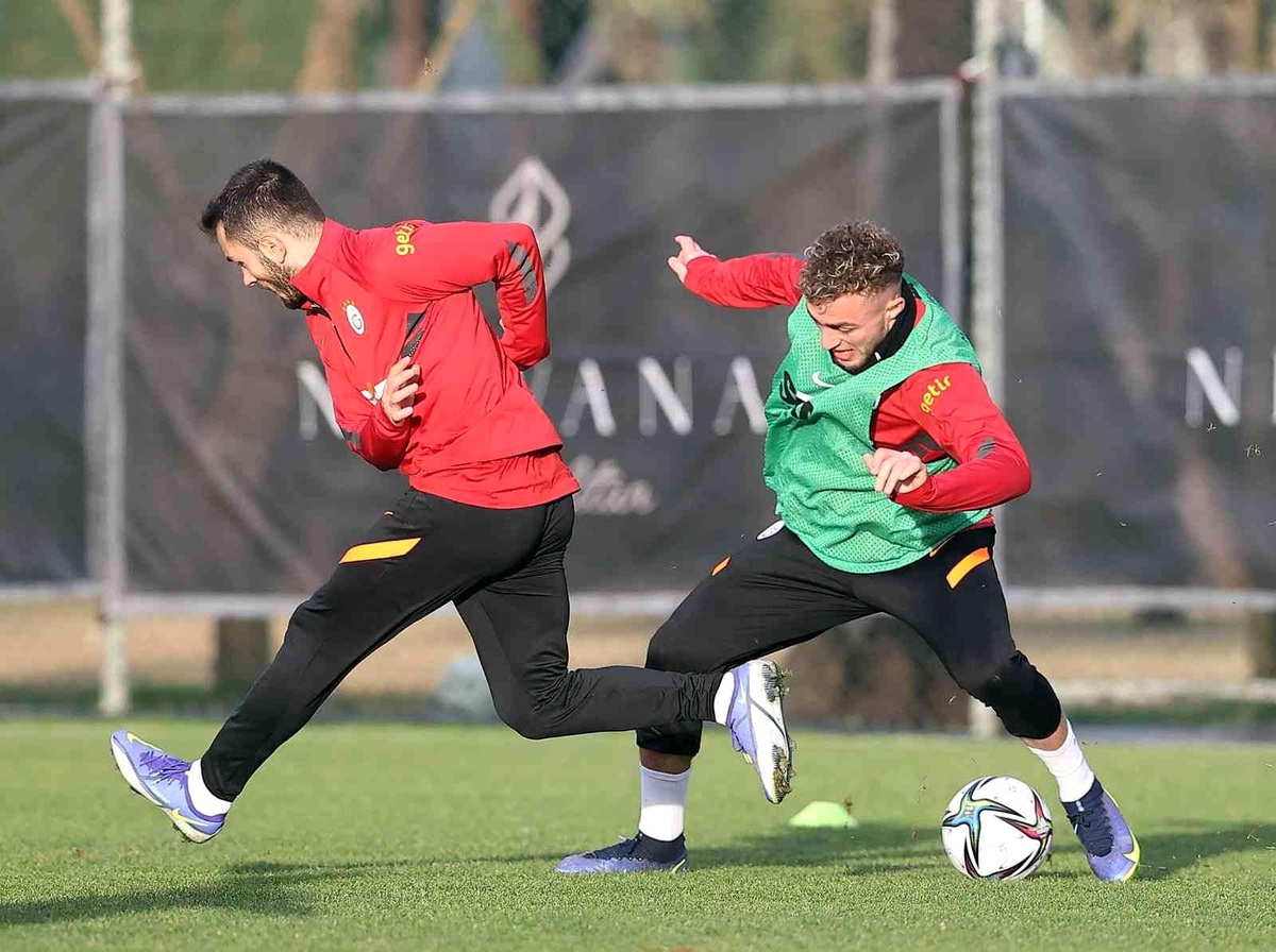 Galatasaray, Alanyaspor maçı hazırlıklarını çift antrenmanla sürdürdü