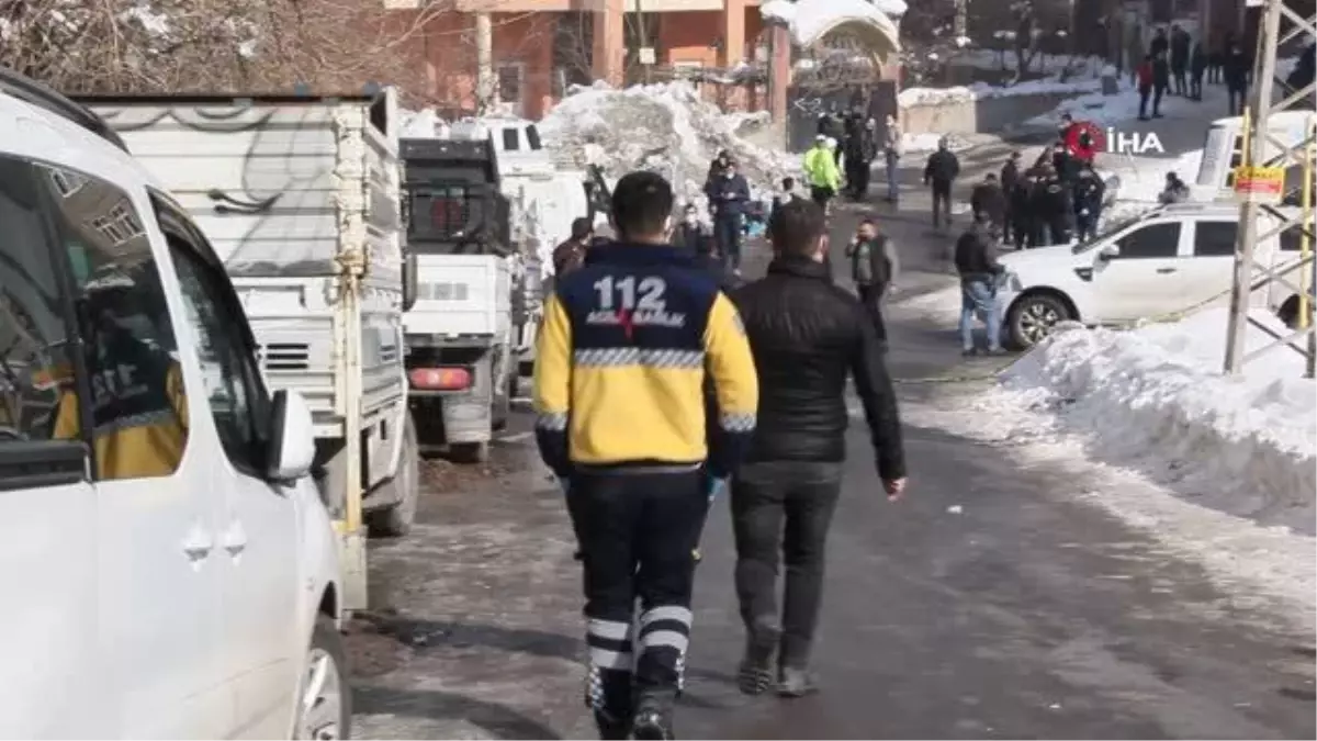 Hakkari'de kahreden ölüm: Yeni atanan hemşire, ilk mesaisine giderken iş makinesinin altında kalarak öldü