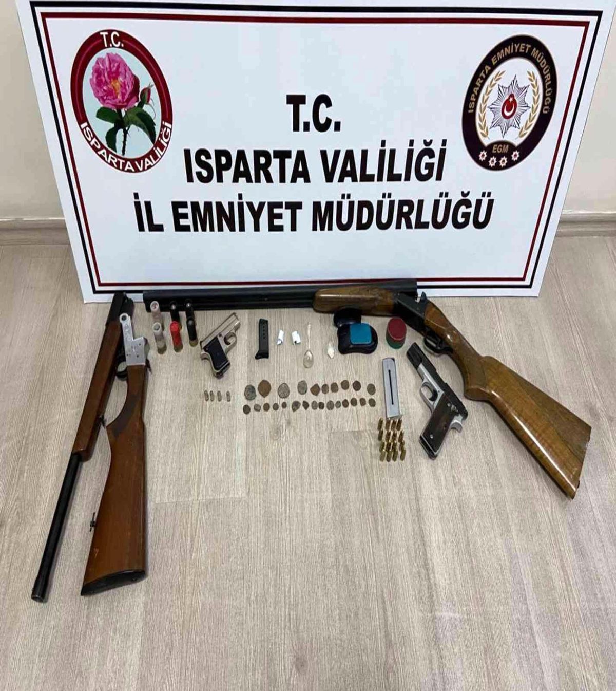 Isparta\'da yapılan 16 uyuşturucu operasyonunda 34 şüpheli yakalandı