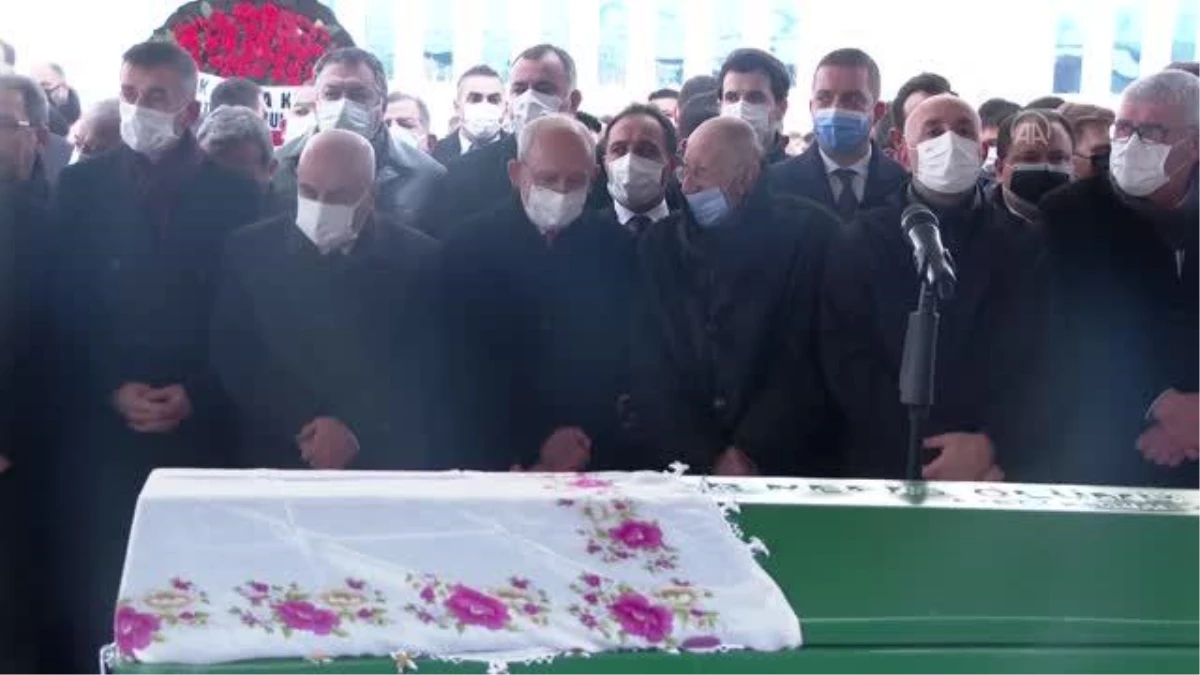 Kılıçdaroğlu, İYİ Parti Genel Sekreteri Poyraz\'ın annesinin cenaze törenine katıldı (2)