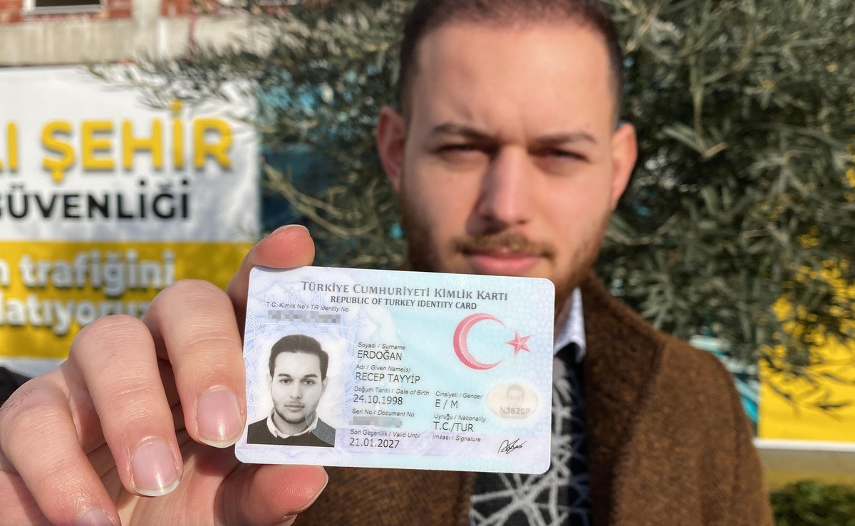 Kimliğini görmeden adının Recep Tayyip Erdoğan olduğuna kimse inanmıyor