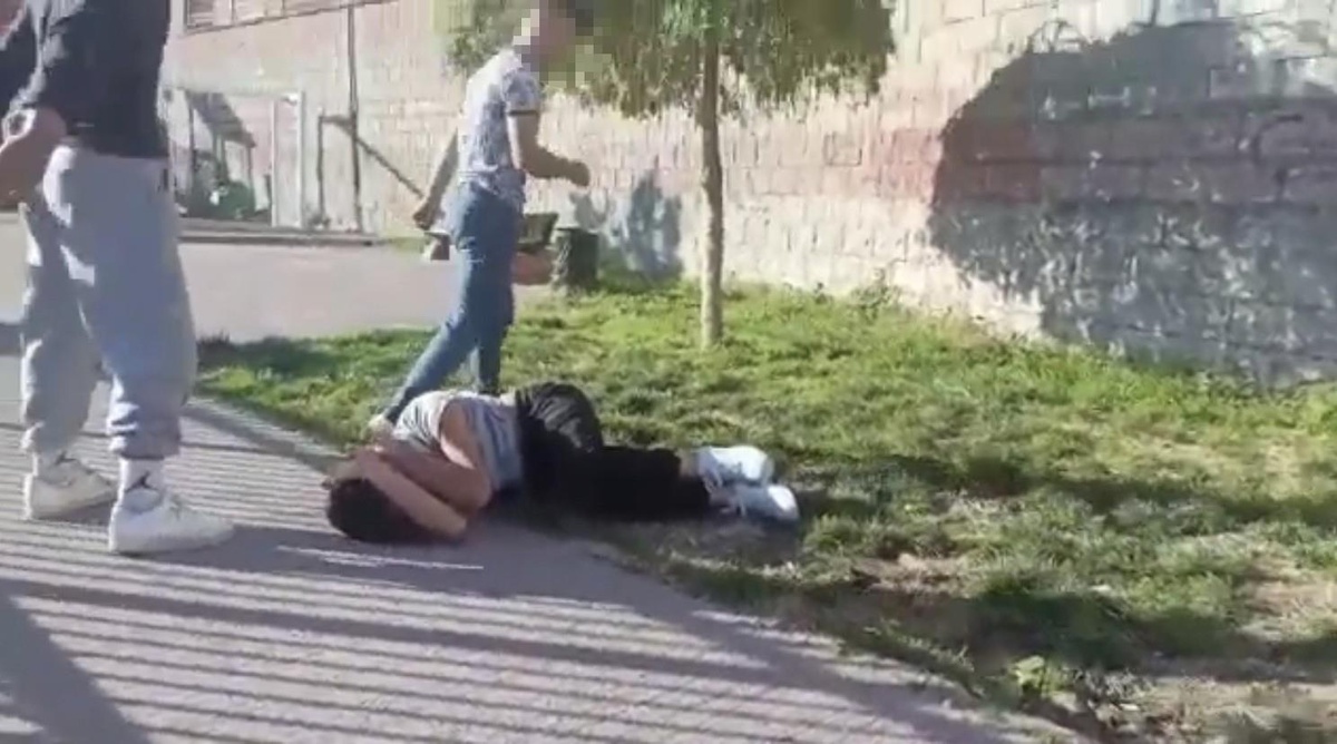 Arkadaş arkadaşa böylesini yapmaz! "Ben sana vuramam" dedi, dayağı yedi