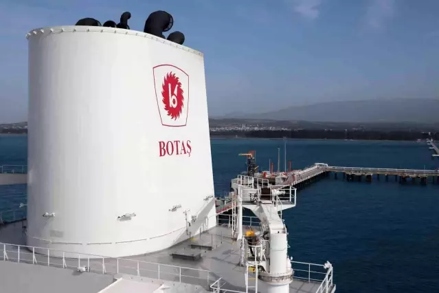 Türk bayraklı ilk doğalgaz depolama gemisi: Ertuğrul Gazi