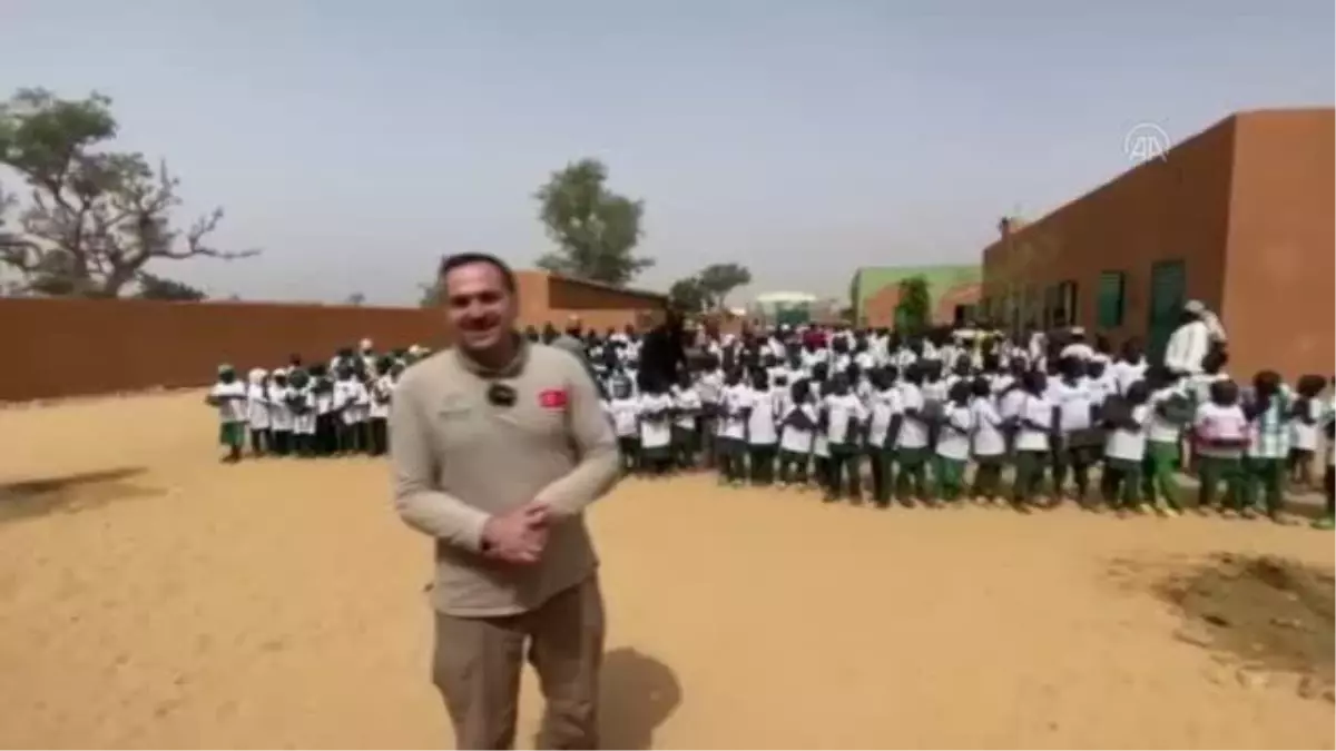 Afrika\'da hafızlık eğitimi alan gençlere yardım