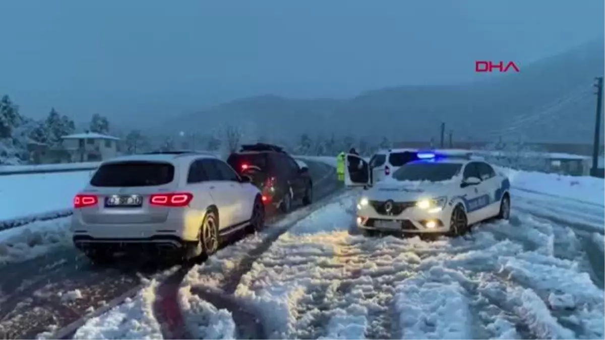 ANTALYA-KONYA KARAYOLU ARAÇ TRAFİĞİNE KAPATILDI