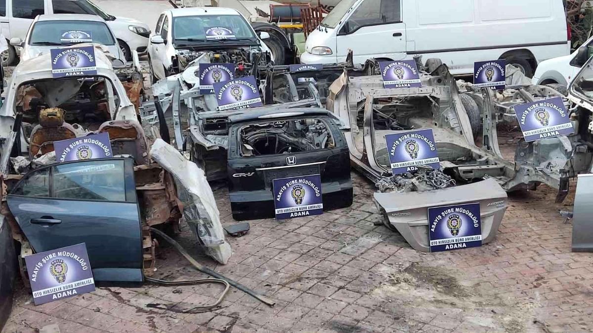 Araçları parçalarken yakalandı