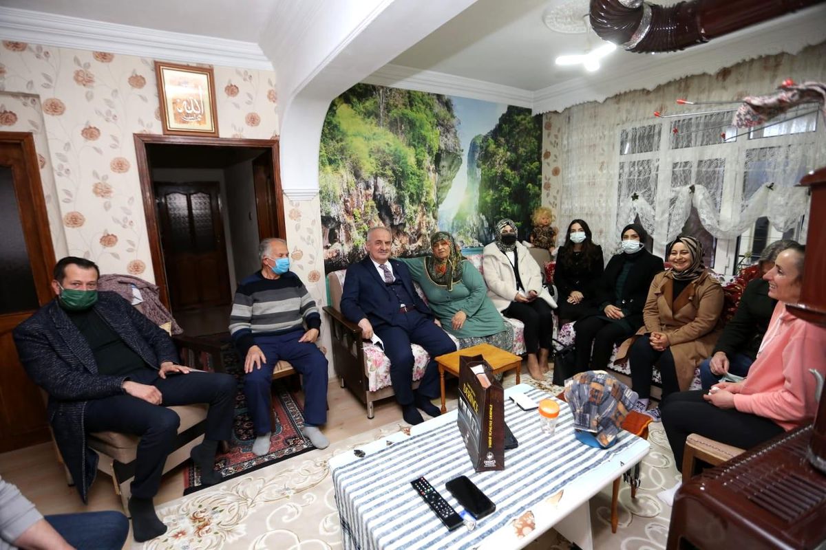 Başkan Aygün, Çınarlı\'da temaslarını sürdürdü