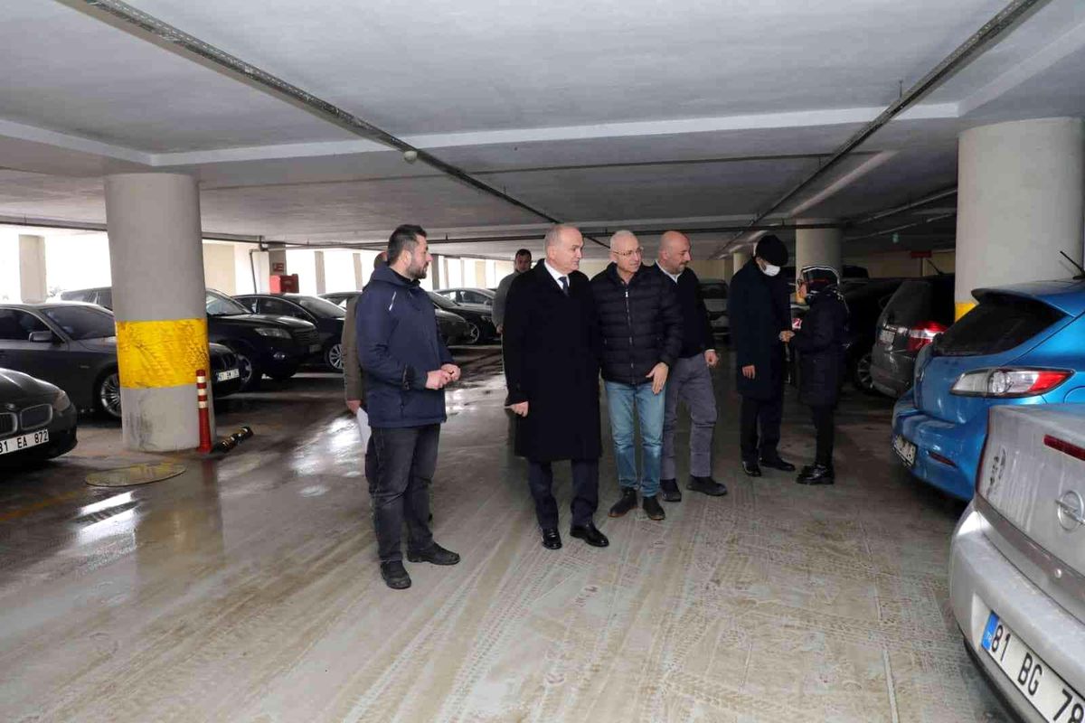 Başkan Özlü, terminal ve katlı otoparkta incelemede bulundu