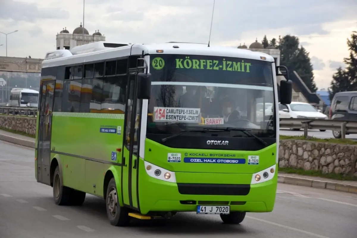 Bindikleri otobüsten inemiyorlar