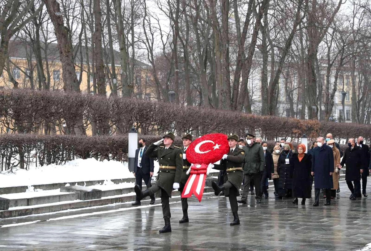 Cumhurbaşkanı Erdoğan, Ukrayna\'da resmi törenle karşılandı