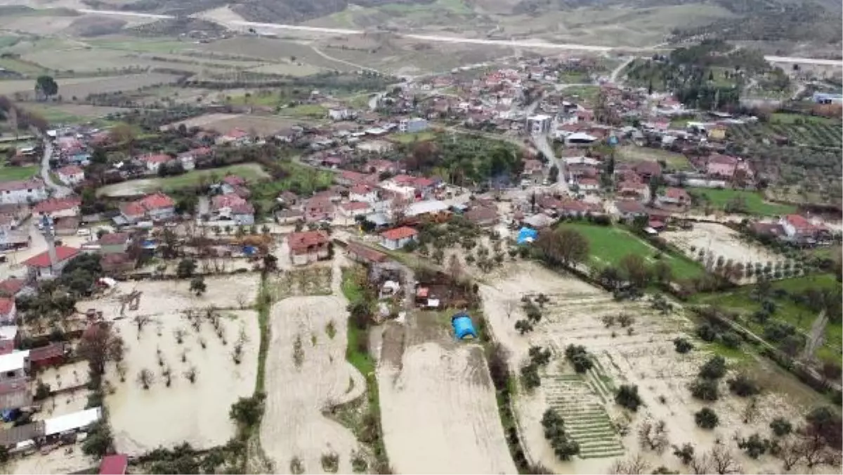 Denizli\'de dere taştı; ev ve ahırları su bastı, 15 kişi kurtarıldı