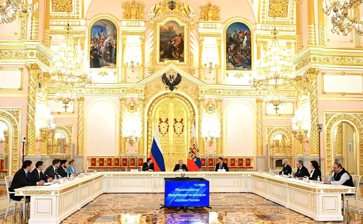 Putin: "Hükümetin Covid-19 hakkında ek kısıtlamalar uygulamak gibi planları yok"