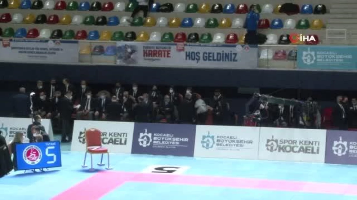 Türkiye Büyükler Karate Şampiyonası\'nda müsabakalar başladı