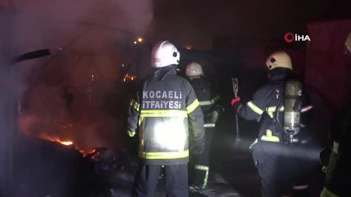 Yabancı uyruklu şahısların yaşadığı konteyner yanarak küle döndü